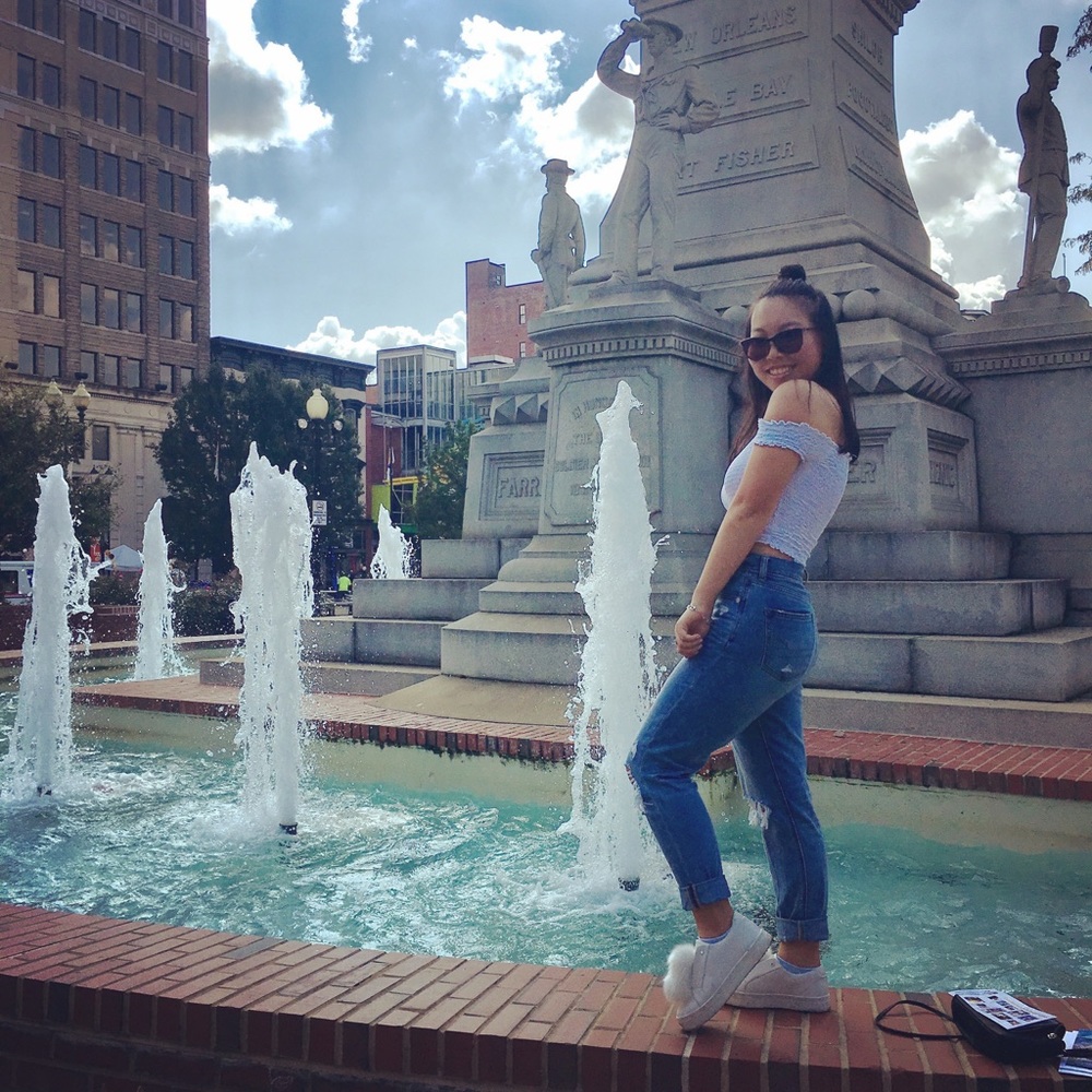 Meet your Posher, Hannah